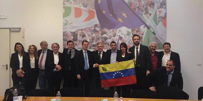 Il Partito democratico spalanca le porte del Nazareno alla destra fascista venezuelana