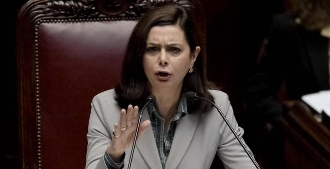 '8 italiani su 10 a favore dell'UE': L'ultima trovata di Laura Boldrini in stile Goebbels