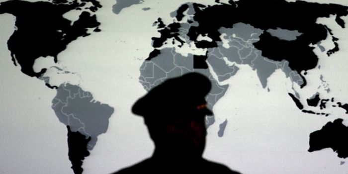 Paul Craig Roberts: 'La guerra nucleare è il nostro probabile futuro' Paul Craig Roberts: 'La guerra nucleare è il nostro probabile futuro'