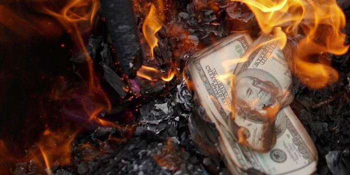 Esperto americano: La bolla da 1,5 quadrilioni di dollari in derivati sta per abbattersi sul sistema economico mondiale