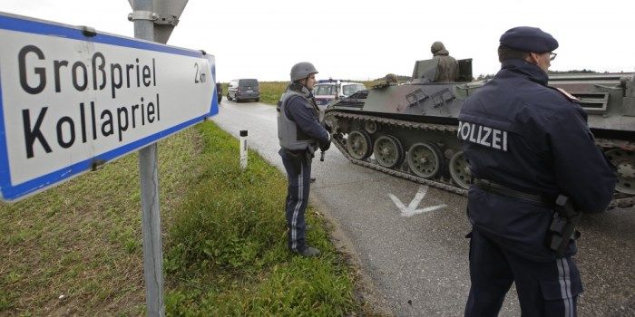 La gendarmerie di Macron, l'esercito austriaco e i sogni di chi vuole riformare l'Europa. La gendarmerie di Macron, l'esercito austriaco e i sogni di chi vuole riformare l'Europa.