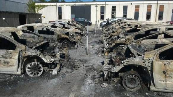 I danesi si ribellano: l'Ufficio del fisco in fiamme
