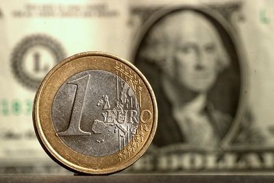 A. Bagnai: L'euro è precisamente il segno della nostra sudditanza culturale e politica agli Stati Uniti