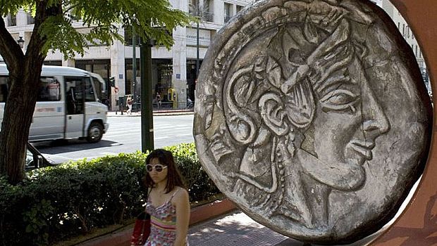Rivelazioni dal Telegraph: La Grecia ha già pronto il piano dracma e nazionalizzazione delle banche. Rivelazioni dal Telegraph: La Grecia ha già pronto il piano dracma e nazionalizzazione delle banche.
