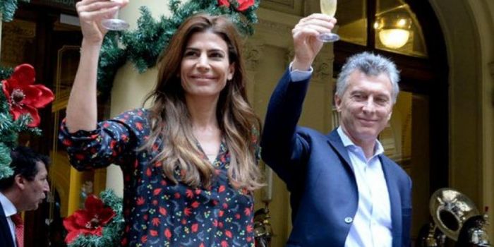 Argentina, Macri brinda alla repressione: «Chi lancia una pietra è disposto a uccidere» Argentina, Macri brinda alla repressione: «Chi lancia una pietra è disposto a uccidere»