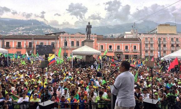 Rafael Correa: la nostra è la rivoluzione dei lavoratori. Nessuna burocrazia toglierà le conquiste ottenute