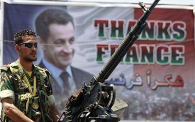I francesi dimenticano che Hollande somministrò armi ai siriani