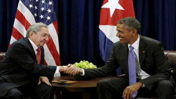 Obama in America Latina, con una mano apre a Cuba con l'altra finanzia il golpe morbido in Brasile