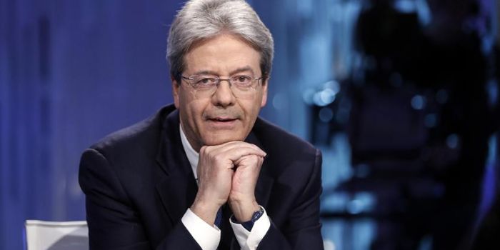 L'Italia espelle due diplomatici russi. Il Governo Gentiloni resta suddito anche da dimissionario