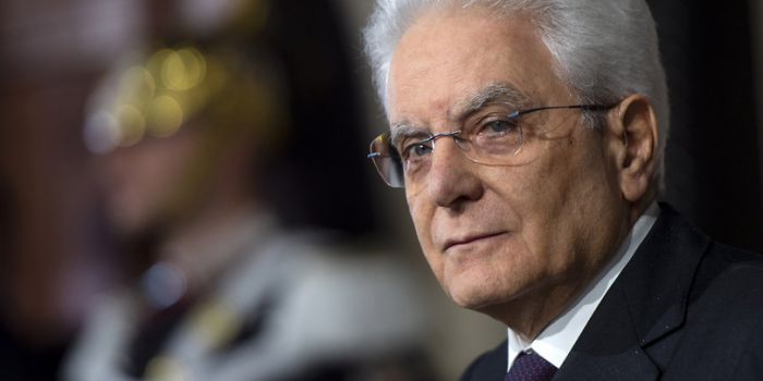 Ingerenza esterna e Sovranità. La sinistra imperiale che tifa Mattarella dovrebbe studiare la Costituzione Ingerenza esterna e Sovranità. La sinistra imperiale che tifa Mattarella dovrebbe studiare la Costituzione
