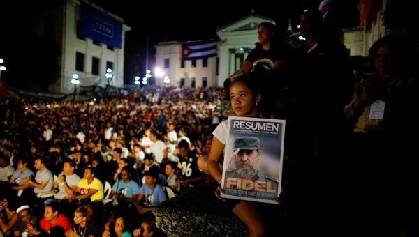 Il mondo ricorda il leader rivoluzionario Fidel Castro nell'anniversario della morte Il mondo ricorda il leader rivoluzionario Fidel Castro nell'anniversario della morte