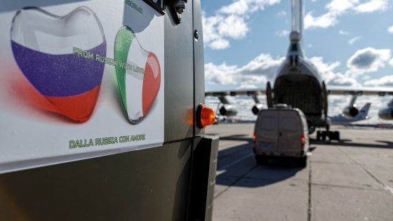 200 euro se ringrazi la Russia. Repubblica signori si è ridotta a articoli come questo