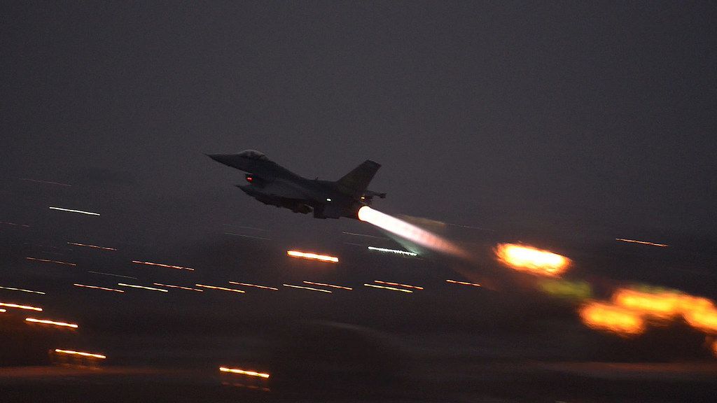 Αποτέλεσμα εικόνας για Alta tensione nell'Egeo: caccia F-16 della Turchia violano lo spazio aereo della Grecia