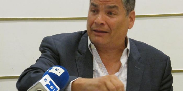 Rafael Correa a Roma: In Ecuador c'è un colpo di stato. Non c'è più stato di diritto e ci sono prigionieri politici ma all'Europa non interessa Rafael Correa a Roma: In Ecuador c'è un colpo di stato. Non c'è più stato di diritto e ci sono prigionieri politici ma all'Europa non interessa