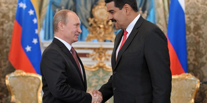 Di Battista sul Venezuela: «Senza Putin già ci sarebbe stato un intervento armato USA»