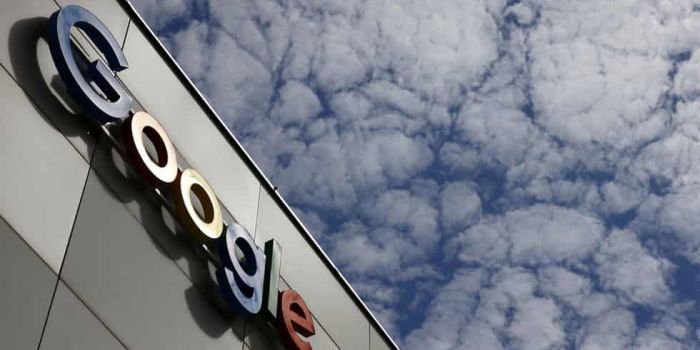 Solo un problema tecnico? Google nasconde per ore dai risultati di ricerca i siti Web di media alternativi 