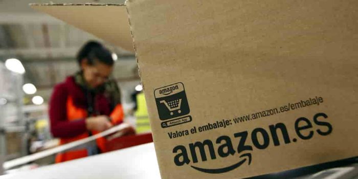 Ecco Amazon: Sorveglianza di massa, licenziamenti e lotta ai sindacati. Nuove rivelazioni inchiodano la società di Bezos