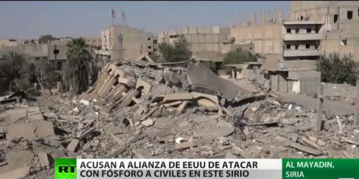 VIDEO. Dov'è la Comunità internazionale? I siriani denunciano l'uso di bombe al fosforo da parte degli USA VIDEO. Dov'è la Comunità internazionale? I siriani denunciano l'uso di bombe al fosforo da parte degli USA
