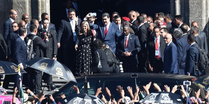 Maduro acclamato in Messico. Cadono anni di fake news Maduro acclamato in Messico. Cadono anni di fake news