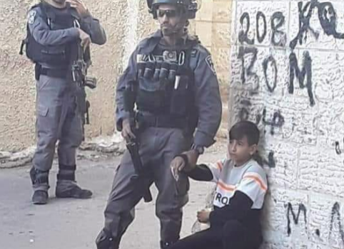 Si può criticare questa foto o è antisemitismo?
