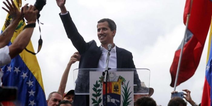 Venezuela, il sottosegretario agli Esteri Manlio Di Stefano (M5S): «L'Italia non riconosce Guaidò»